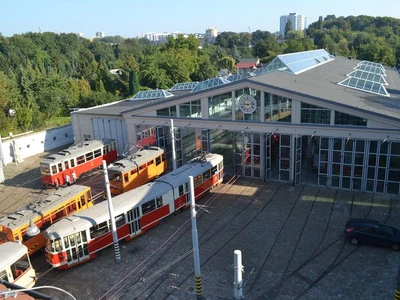 Muzeum Techniki i Komunikacji - Zajezdnia Sztuki w Szczecinie