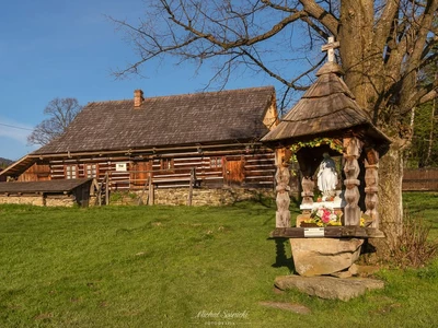 Skansen Markowe Rówienki - Muzeum Budownictwa Ludowego - Babiogórskie Centrum Kultury im. dr Urszuli Janickiej - Krzywdy w Zawoi