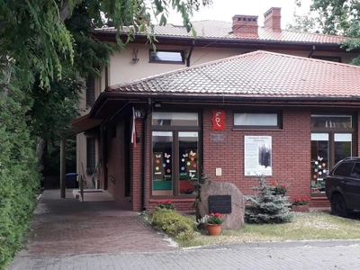 biblioteka-publiczna-w-dzielnicy-wawer-m-st--warszawy