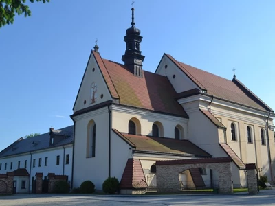 Kościół św. Anny i klasztor oo. Reformatów - Muzeum Ziemi Bieckiej