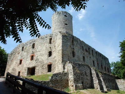 Zamek Lipowiec - Muzeum Małopolski Zachodniej w Wygiełzowie