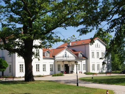 arche-palac-i-folwark-lochow---arche-muzeum-skraj-kultur-w-janowie-podlaskim