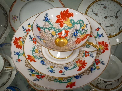 Żarska porcelana