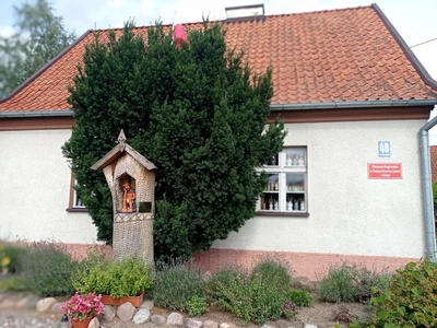 Muzeum Regionalne im. Walentyny Dermackiej z Sapiehów w Pieckach - Gminny Ośrodek Kultury "PEGAZ" w Pieckach