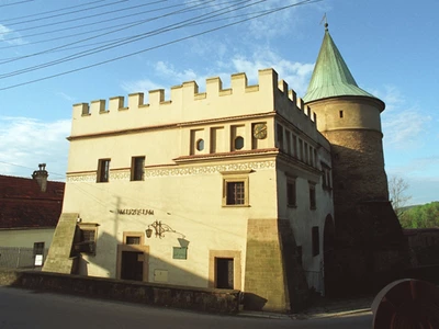 Dom z Basztą - Muzeum Ziemi Bieckiej