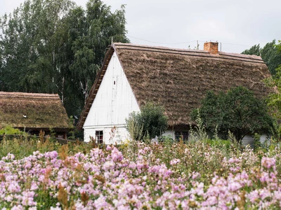 kujawsko-dobrzynski-park-etnograficzny-w-klobce---muzeum-ziemi-kujawskiej-i-dobrzynskiej-we-wloclawku