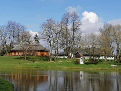 centrum-edukacji-i-kultury--szklany-dom-