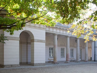 the-old-guardhouse---the-royal-lazienki-museum-in-warsaw