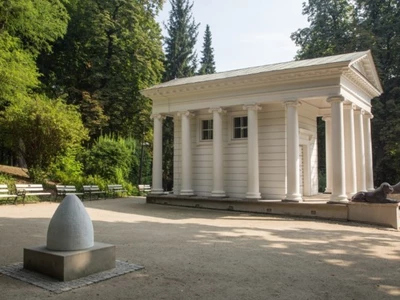 the-temple-of-the-sybil---the-royal-lazienki-museum-in-warsaw