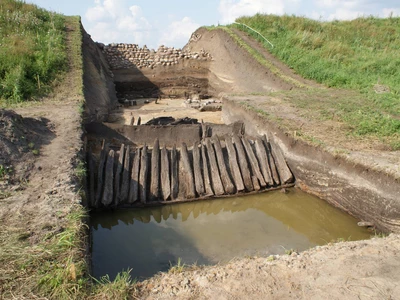 Grodzisko w Tumie - Muzeum Archeologiczne i Etnograficzne w Łodzi