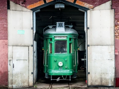 historyczne-stanowiska-pracy-kierowcow-i-motorniczych