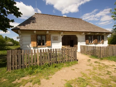 malomiasteczkowy-zaklad-fotograficzny-z-okresu-miedzywojennego