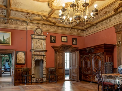 the-palace-interior